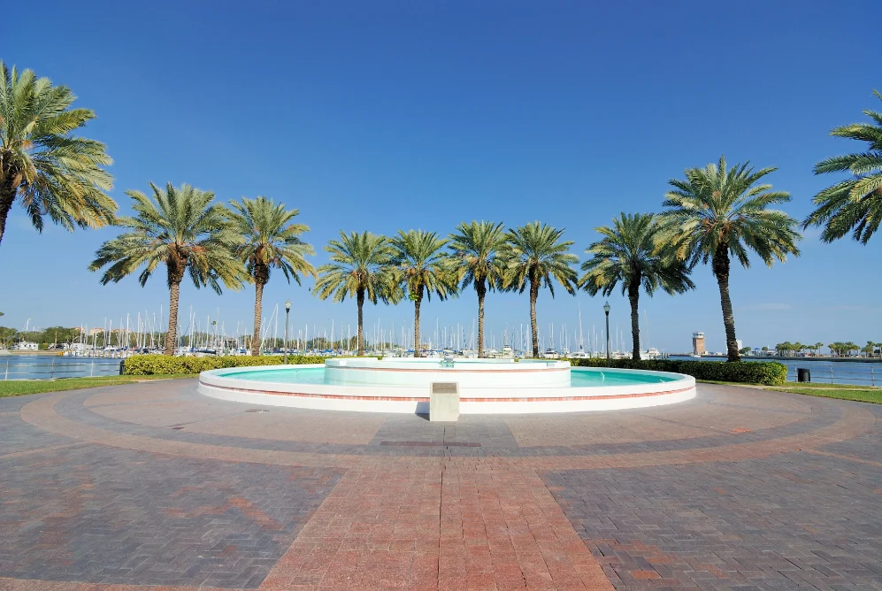 Plaza in St. Petersburg Florida Plaza in St. Petersburg Florida